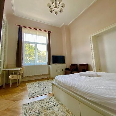 Km 0 Studio Bukarest Kültér fotó